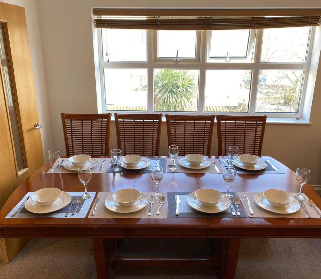 Bournemouth Beachfront Retreat 3 Bedroom 3 Bathroom Seaside B&B With Free Parking Екстериор снимка