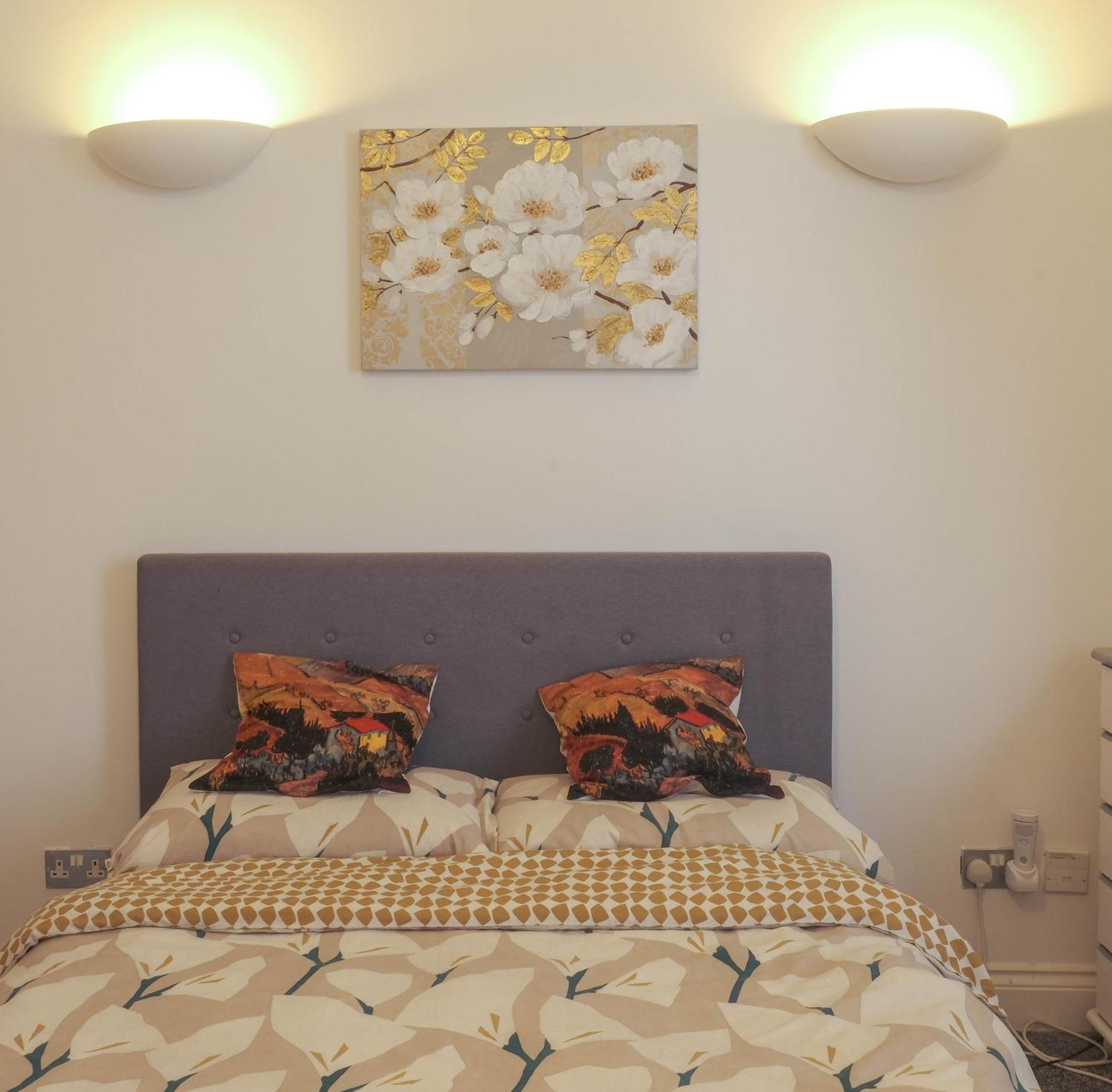 Bournemouth Beachfront Retreat 3 Bedroom 3 Bathroom Seaside B&B With Free Parking Екстериор снимка